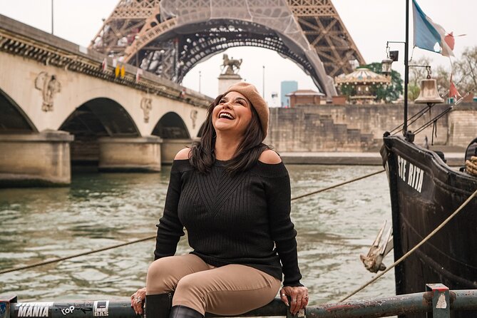 Photographer in Paris - Why a 30-Minute Eiffel Tower Photoshoot Is the Smart Way to Get Real Results