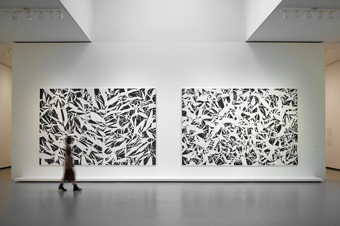 Premium Fondation Louis Vuitton - Basquiat to Kusama: how the exhibitions feel in this space