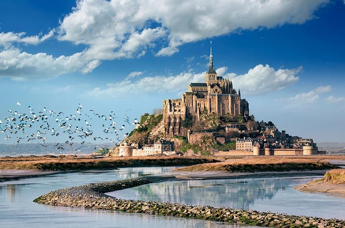 Private 12-hour round transfer to abbey of Mont Saint Michel Normandy from Paris - GrandeRue, Oysters, Calvados, and Sea Views from the Observation Deck
