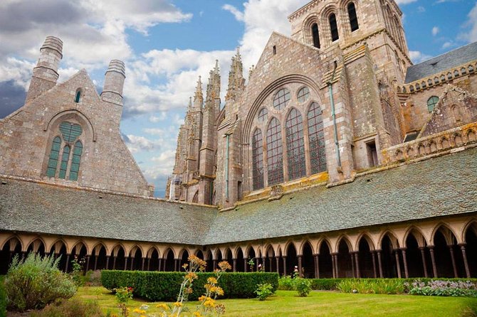 Private 12-hour round transfer to abbey of Mont Saint Michel Normandy from Paris - Who This Private Transfer Is Best For