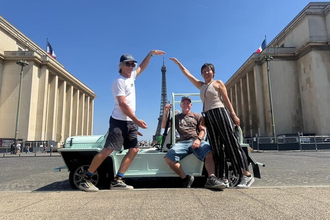 Private 3 - Hour Must-See Paris Tour by Golf Cart Mini Moke - Pont Alexandre III and the Bourbon Palace: Friendship on the Seine