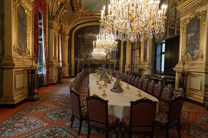 Private 3-hour tour in Louvre Museum with official tour guide - Inside the Louvre: How the Three Hours Typically Feel