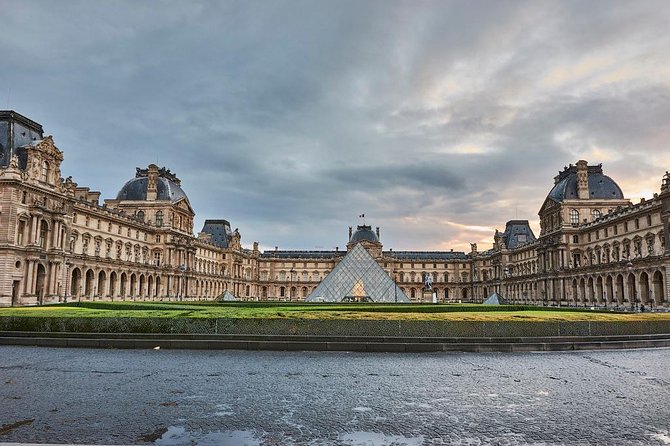 Private 3-hour tour in Louvre Museum with official tour guide - Your Official Guide and the Route From Ancient to Mid-1800s