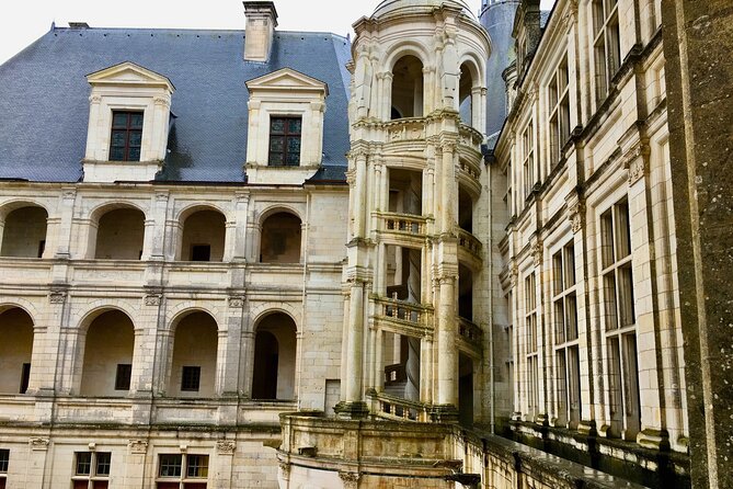Private 3 Loire Castles Live Guided with Wine tasting from Paris - Getting back to Paris by evening: how the timing works