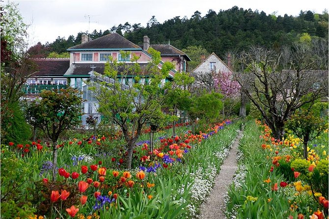 Private 5-hour Round Transfer to Giverny, Claude Monet museum from Paris - Who This Private Transfer to Giverny Is Best For