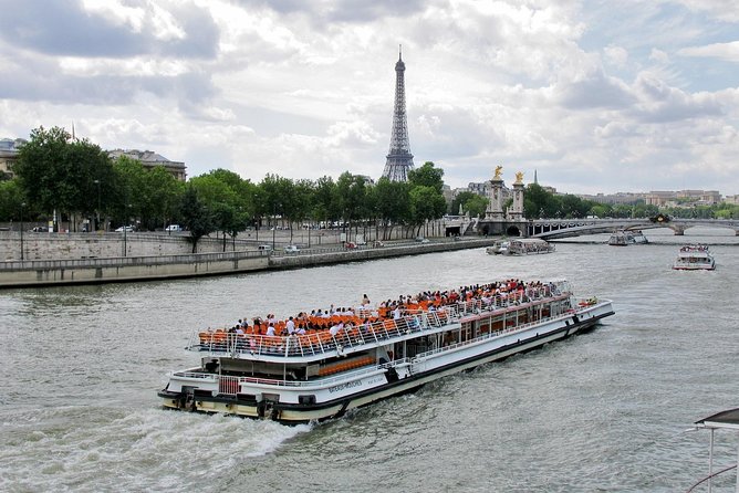 Private City Tour of Paris & River Cruise with Hotel Pick-Up - Hotel pickup and the private-vehicle reality check