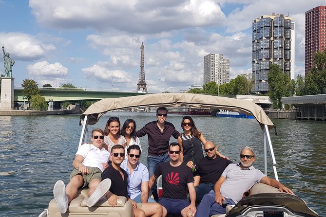 Private cruise with Paris water way - What a 90-minute private Seine cruise is really for