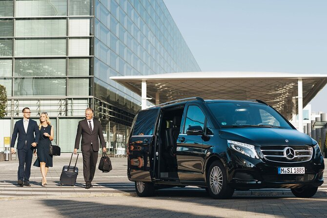 Private Departure Transfer from Paris to CDG or ORLY Airports - Communication and English-Friendly Support: Helpful, Not Guaranteed