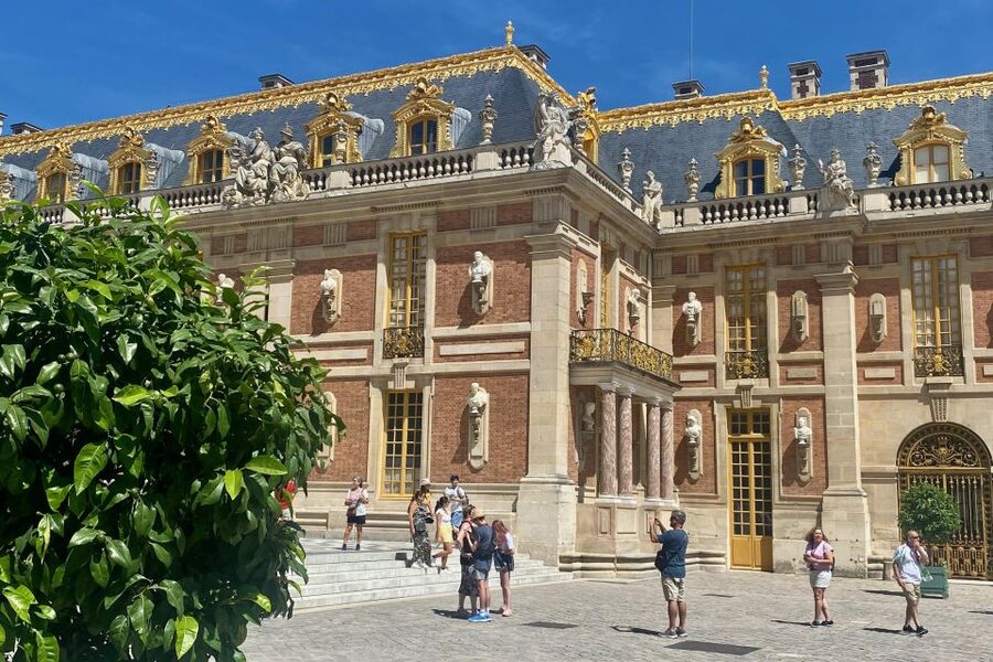 Private Fontainebleau, Versailles, Trianon from Paris - Big Trianon and Small Trianon: the calm side of royalty