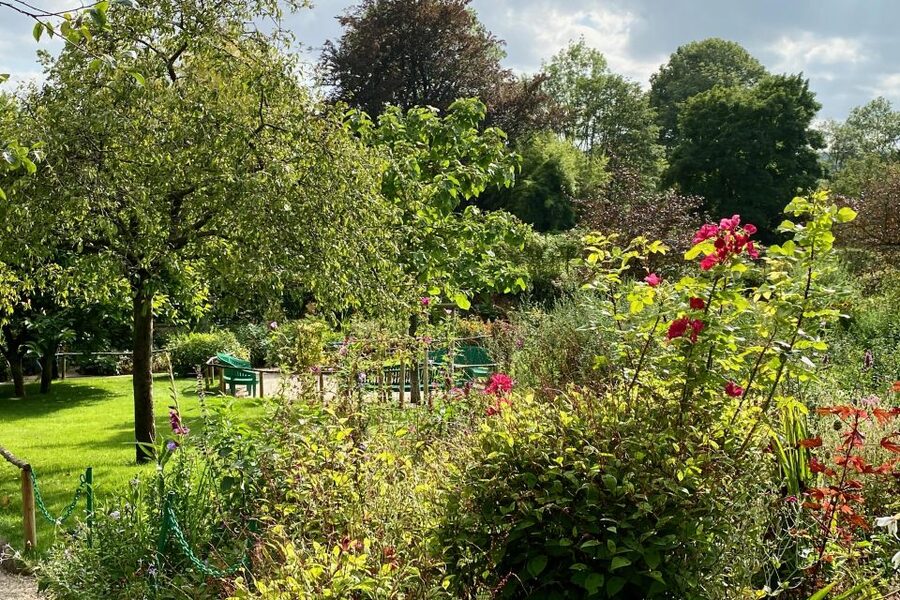 Private Giverny Monet’s House & Gardens Trip from Paris - Price and value: why $336 can still feel fair