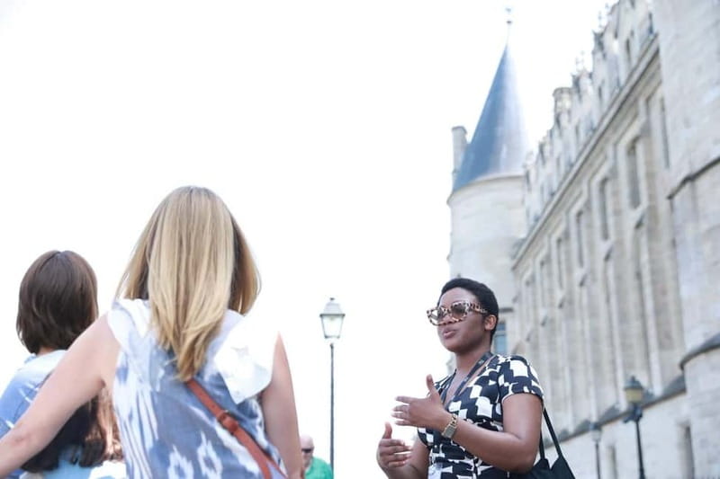 Private Guided Tour of Notre Dame Island and Cathedral Visit - Who Should Book This Notre-Dame + Wine Pairing Tour