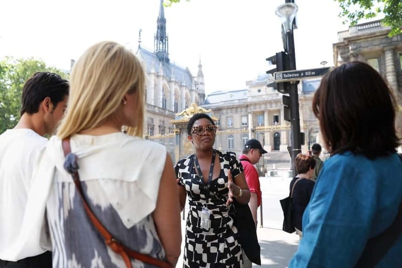 Private Guided Tour of Notre Dame Island and Cathedral Visit - Pont Neuf, Conciergerie, and Palais de Justice: The Story Behind the River View