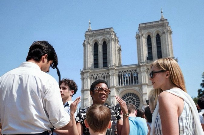 Private Guided Tour of Notre Dame Island with Cathedral Visit - The Island Between Landmarks: Market, Police HQ, and Hôtel-Dieu