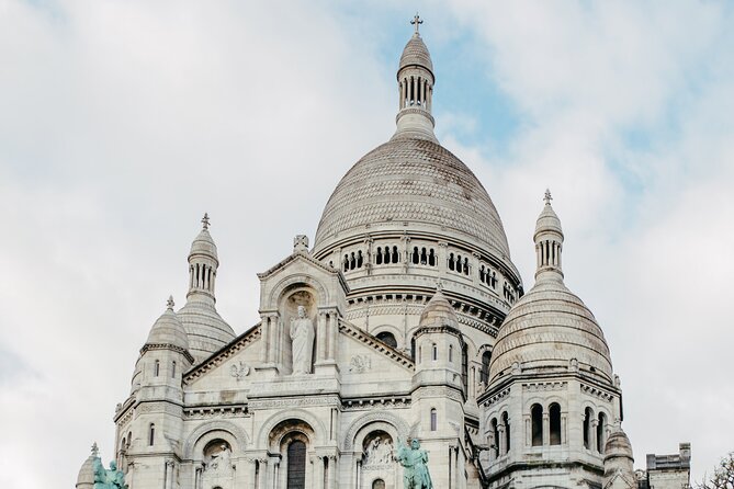 Private Guided Tour of Paris in a Vintage Land Rover - Montmartre Staircases and the Artist Neighborhood Feeling