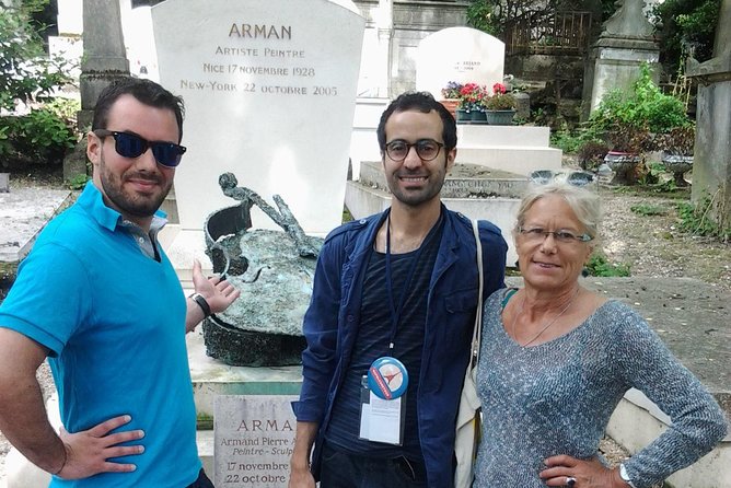 Private Guided Tour to Père Lachaise Cemetery in Paris - Pacing, comfort, and who this tour is for