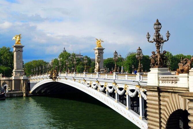 Private Highlights of Paris Tuk-Tuk Experience - Pont Alexandre III and Grand Palais Area: Big-Monument Energy