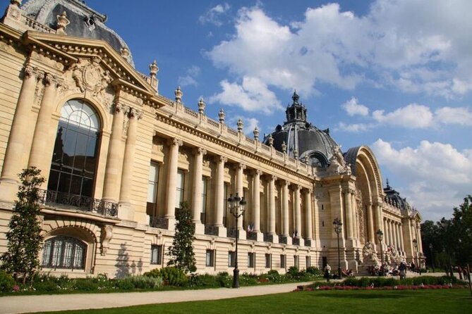 Private Highlights of Paris Tuk-Tuk Experience - Eiffel Tower Stop: Photos, Not a Long Inside Visit