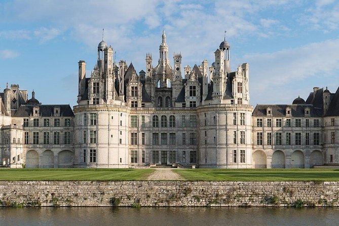 Private Loire Valley Day Trip: Chambord, Chenonceau & Clos Lucé - Key Points You’ll Care About