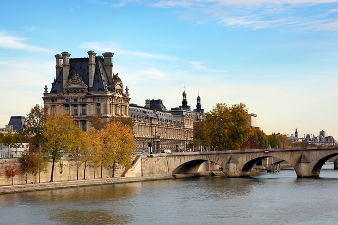 Private Louvre Tour in Paris for Kids and Families - Meeting at the Arc du Carrousel and planning your arrival