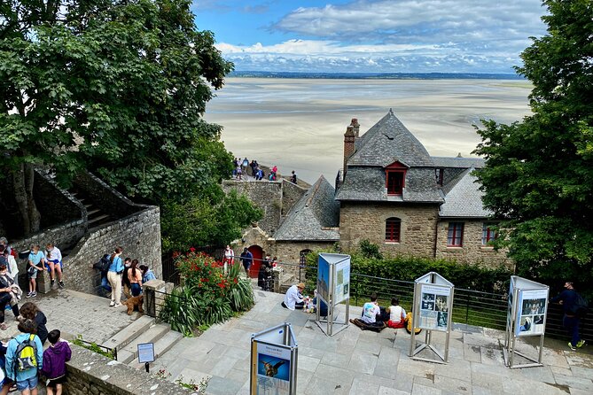 Private Mont Saint-Michel, Normandy D-Day Express trip from Paris - The drive to Mont Saint-Michel: switching gears without losing momentum