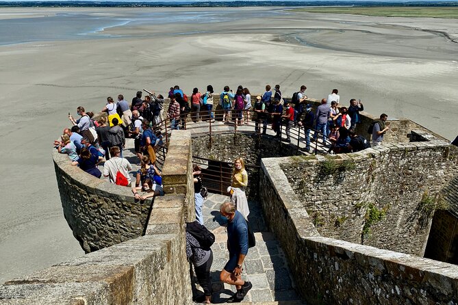 Private Mont Saint-Michel Trip by Mercedes from Paris with Lunch - Arrival at Mont Saint-Michel: lunch with views, not lunch on the run