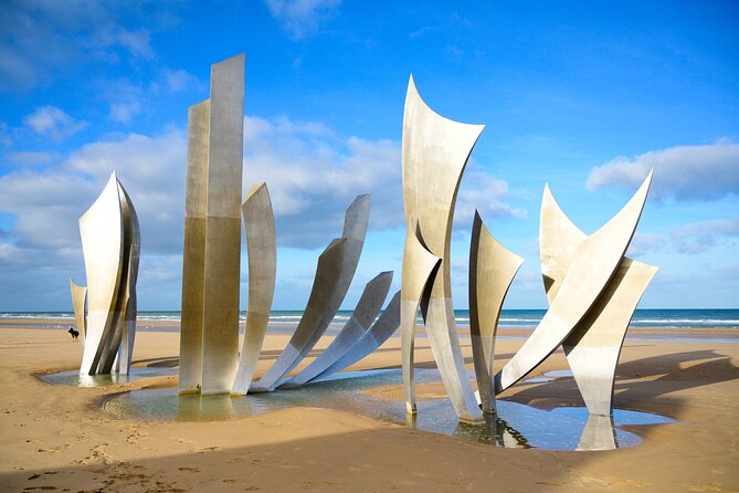 Private Normandy D-Day: Omaha & Pointe du Hoc & American Cemetery - Who should book this private D-Day day?