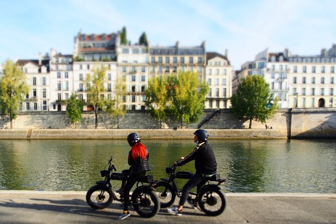 Private Paris electric bike ride with video - Latin Quarter, Saint-Germain-des-Prés, and Île Saint-Louis: where the city feels real