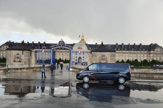 Private Paris Landmarks & Hidden Gems Tour - Eiffel Tower and Champs-Élysées: fast classics with smart staging