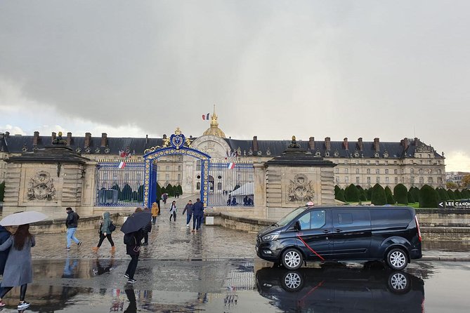 Private Paris Landmarks & Hidden Gems Tour - Sacré-Cœur in Montmartre: the one-hour stop that feels fair