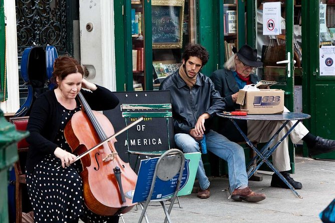 Private Photography Walking Tour of Paris: Latin Quarter or Montmartre - Stop timing and why “pause and shoot” is the whole point