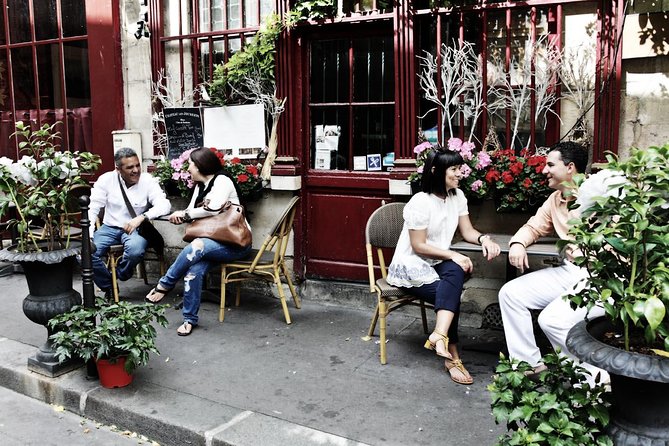 Private Photography Walking Tour of Paris: Latin Quarter or Montmartre - Private photography tour means the pace is yours