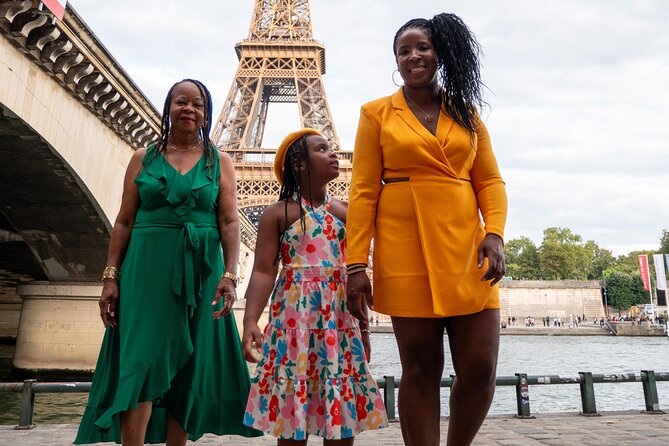 Private Photoshoot with the Iconic Eiffel Tower in Paris - Working with Angelica: what her style adds to your photos