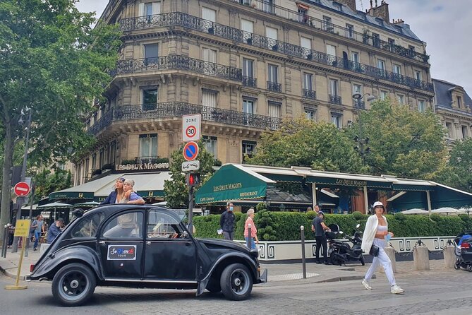Private ride in a Citroën 2CV in Paris - 2h - Eiffel Tower at the end: iconic photos, 10 minutes, and ticket reality