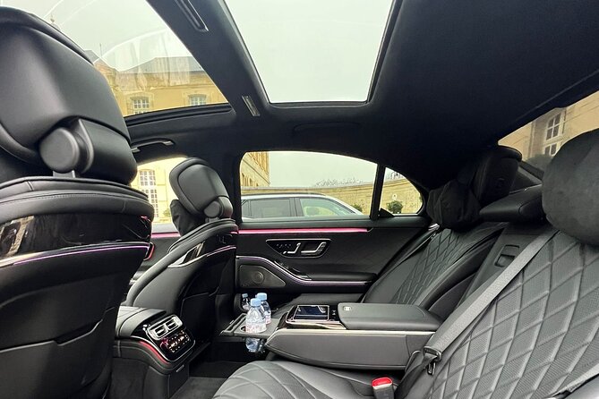 Private round trip transfer from/to Paris airports - Private Van Comfort: WiFi, Water, and Air-Conditioning