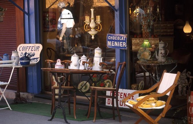 Private shopping tour at the Paris Antique Flea Market - Key Things to Know Before You Go
