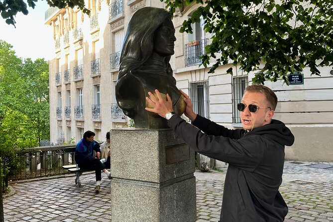 Private Sidecar Tour of Montmartre : Off the Beaten Path - Dalida statue: Montmartre’s performer legacy and the strange custom