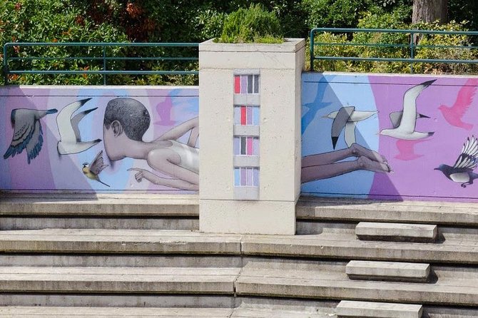 Private Street Art 2-Hour Guided Tour in Paris - Your guide’s street-art toolkit: from messages to materials