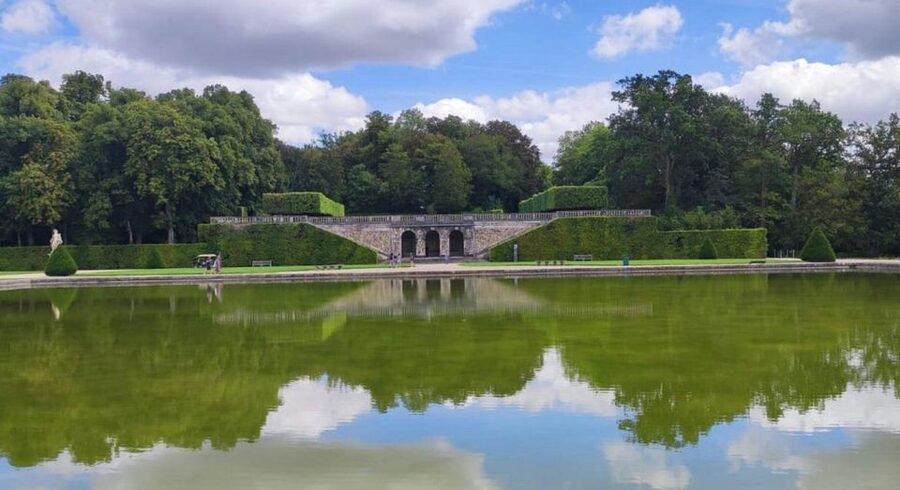 Private tour: Chateaux de Vaux le Vicomte & Fontainebleau - Lunch in Fontainebleau: choose a real meal, not a rushed snack