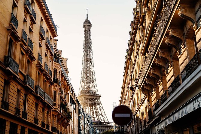 PRIVATE TOUR: Highlights & Hidden Gems of Paris With Locals - Louvre Museum Area: How to Plan So You Don’t Waste Your Time