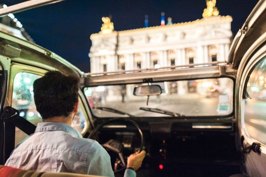 Private tour of Paris by Night with Champagne - Eiffel Tower lights: how to actually enjoy the sparkle