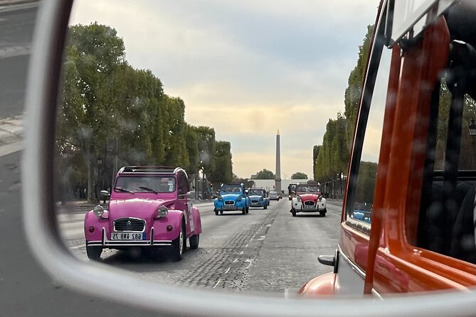 Private tour Paris Little-known places 2 hours in Citroën 2CV - The Marais loop: stylish streets and alleyway energy