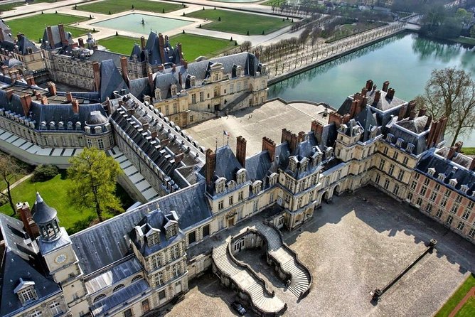 Private tour to Fontainebleau from Paris. Tickets included! - How the included audio guide changes the visit