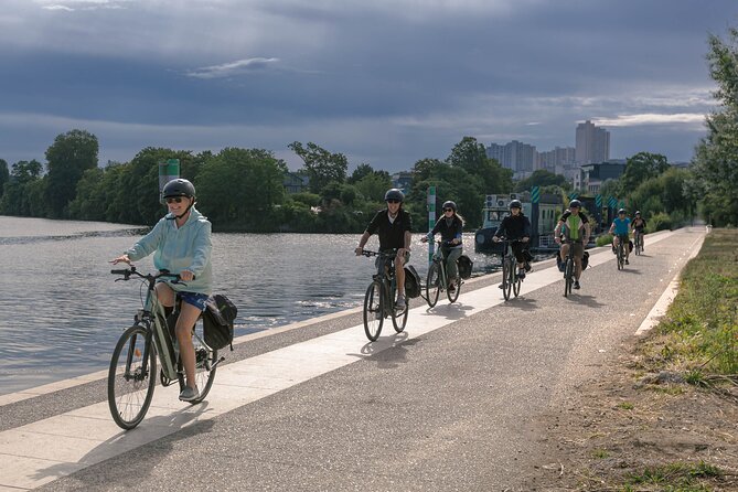 Private Tour: Versailles by Electric Bike from Paris - The market stop that turns lunch into a plan