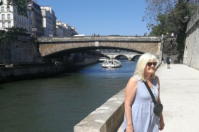 Private Tour with Tickets to the Louvre Museum & Crepes - Pont Neuf to Place Dauphine: The Oldest Seine Views, Walkable and Meaningful