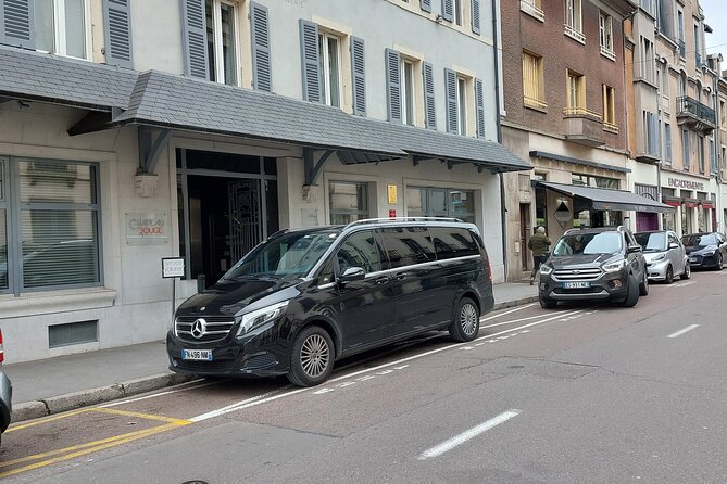 Private transfer from CDG or ORY airport to DisneyLand Paris - Driver experience: what the best rides feel like