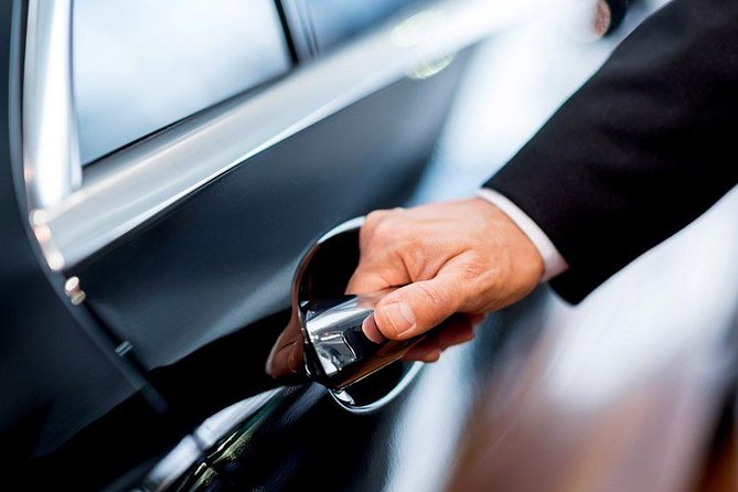 Private transfer from Charles de Gaulle airport to Paris: Premium Service - Price and Value: What $84.95 Gets You (and When It’s a Smart Buy)