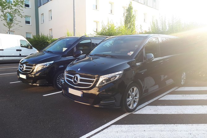 Private transfer from PARIS city to CDG or ORY airport - Pickup in Paris: What the Driver Experience Feels Like