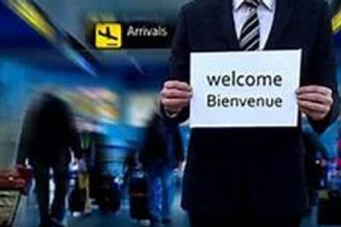 Private Van Transfer from CDG Airport to Paris - Inside the Van: Space for 6, Comfort, and Little Extras