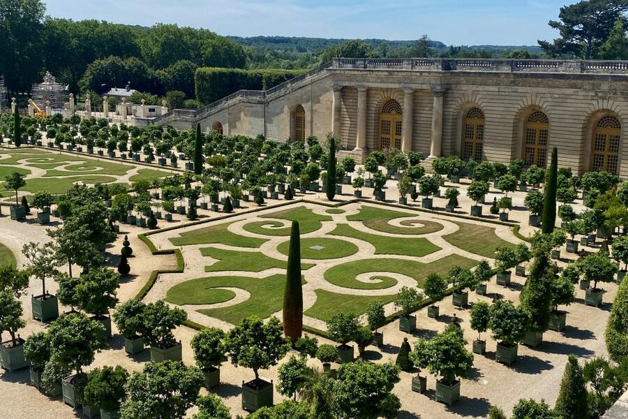 Private Versailles, Gardens, Trianon from Paris by Mercedes - A full-day Versailles plan that actually feels manageable