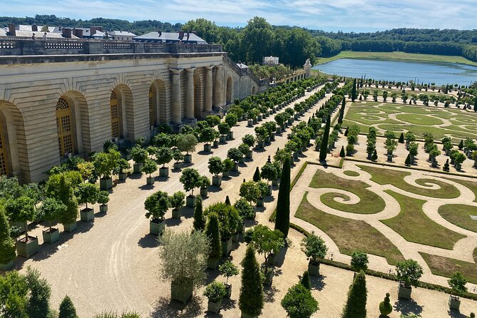 Private Versailles, Gardens, Trianon Live Guided Trip by Mercedes - Returning to Paris: Smooth Finish, Traffic Included